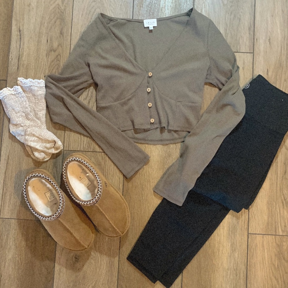 Le Lis khaki green cropped top